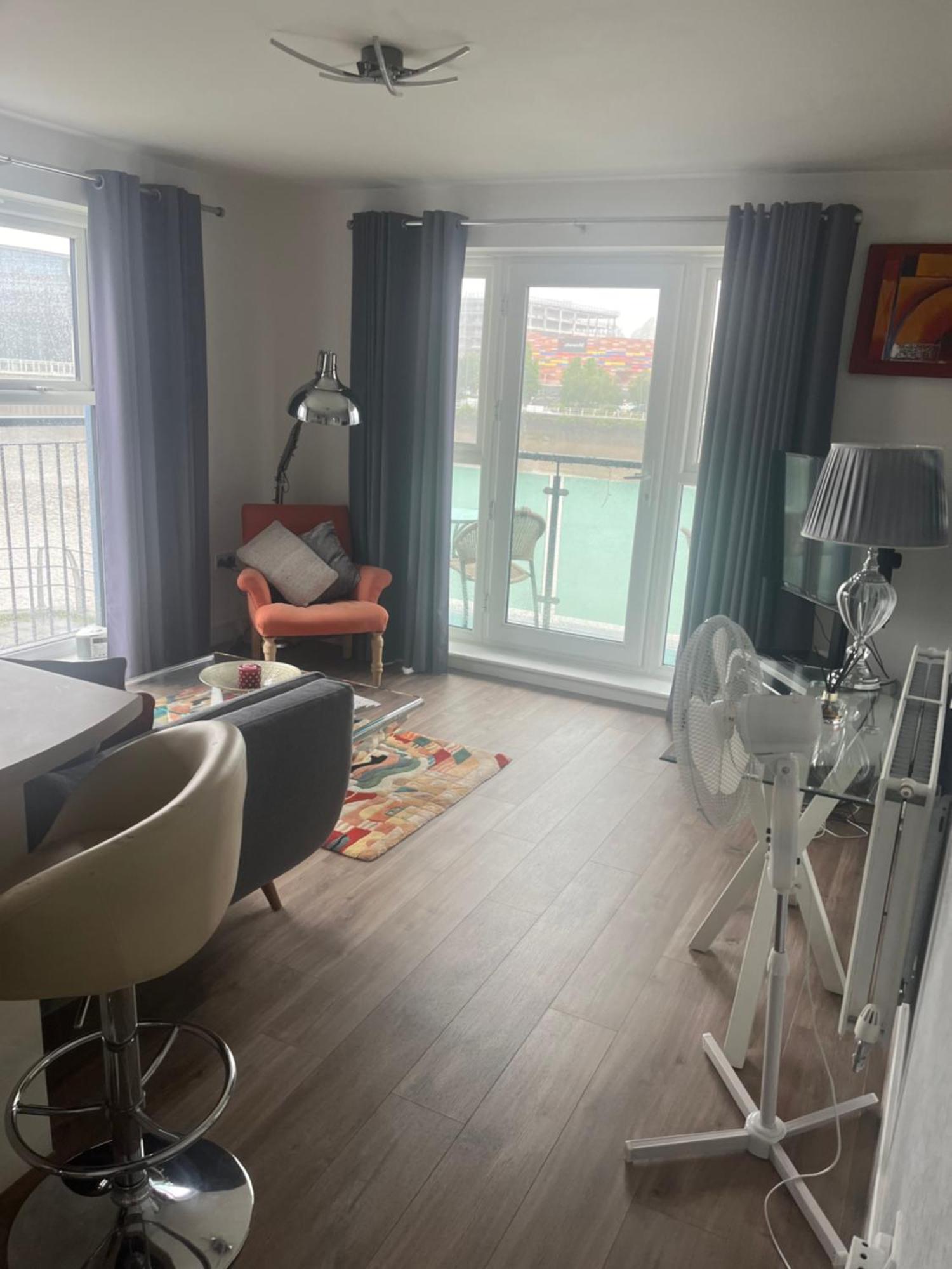 Luxury Riverside 2 Bedroomed Apartment With Balcony Newport Kültér fotó